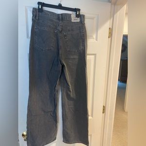 Levi’s “High Loose” Grey Jean